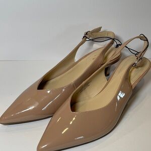 Liz Claiborne Nude Pumps
